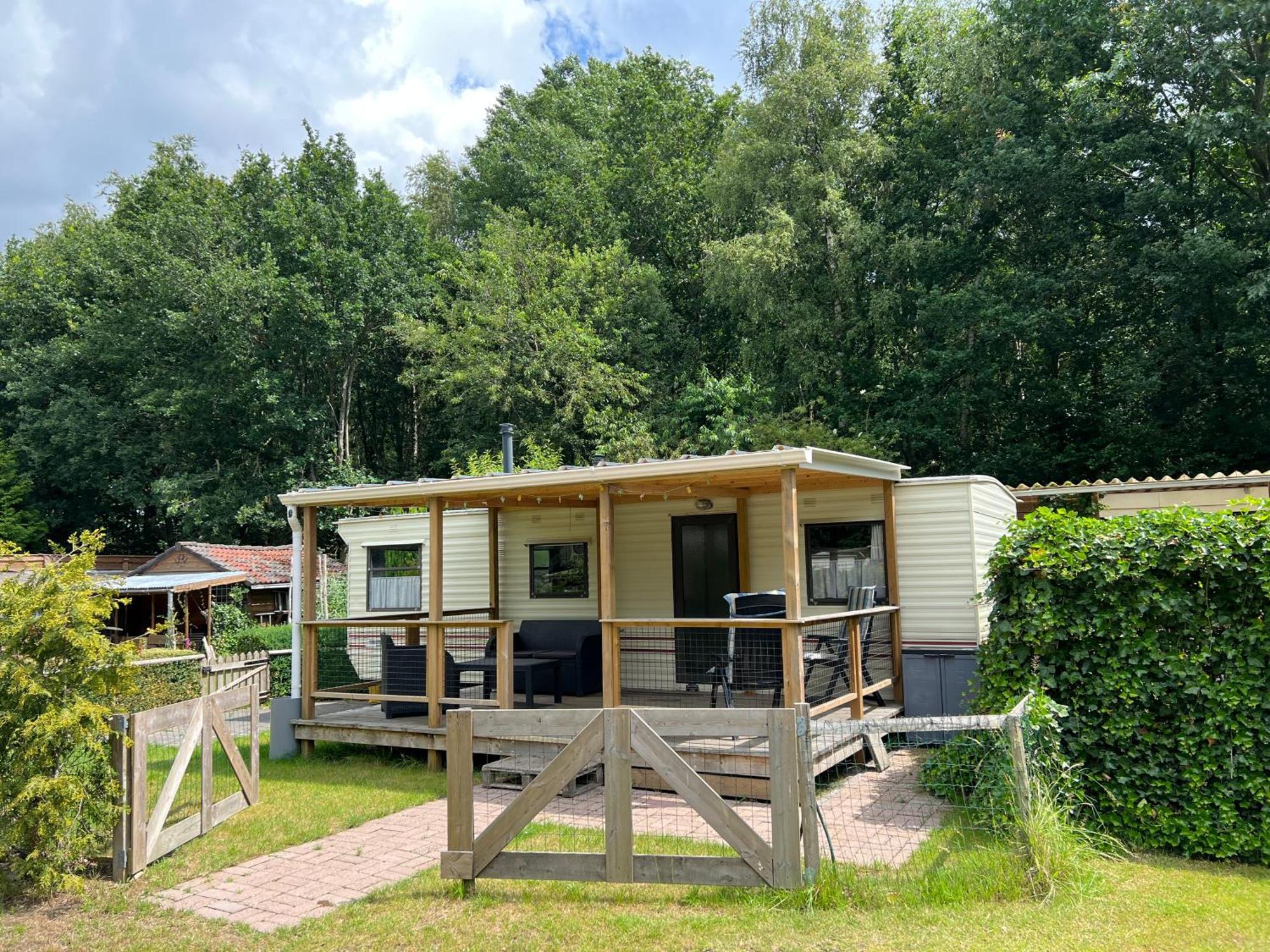 Campsite Stacaravan Aan Het “drents Friese Wold”.